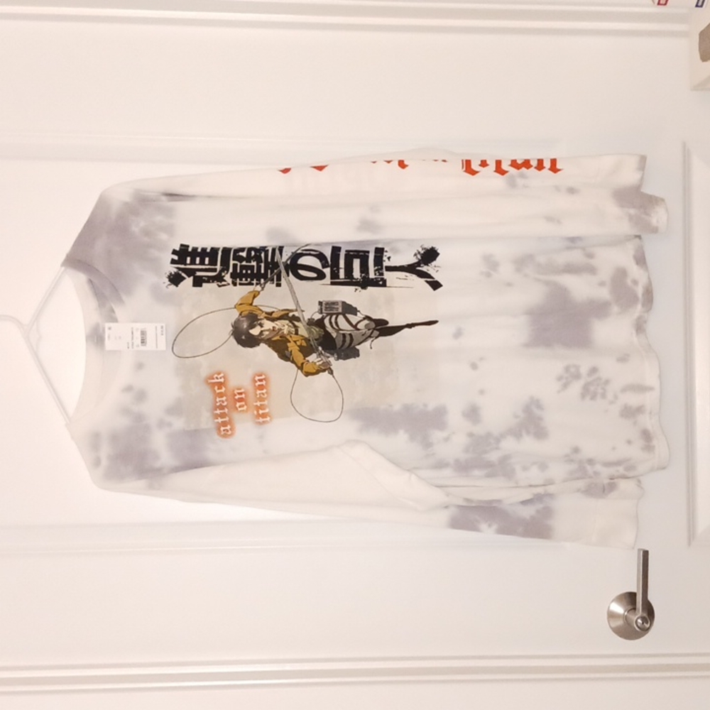 NWT Funimation - Attack On Titan Men's Logo Long Sleeve Shirt